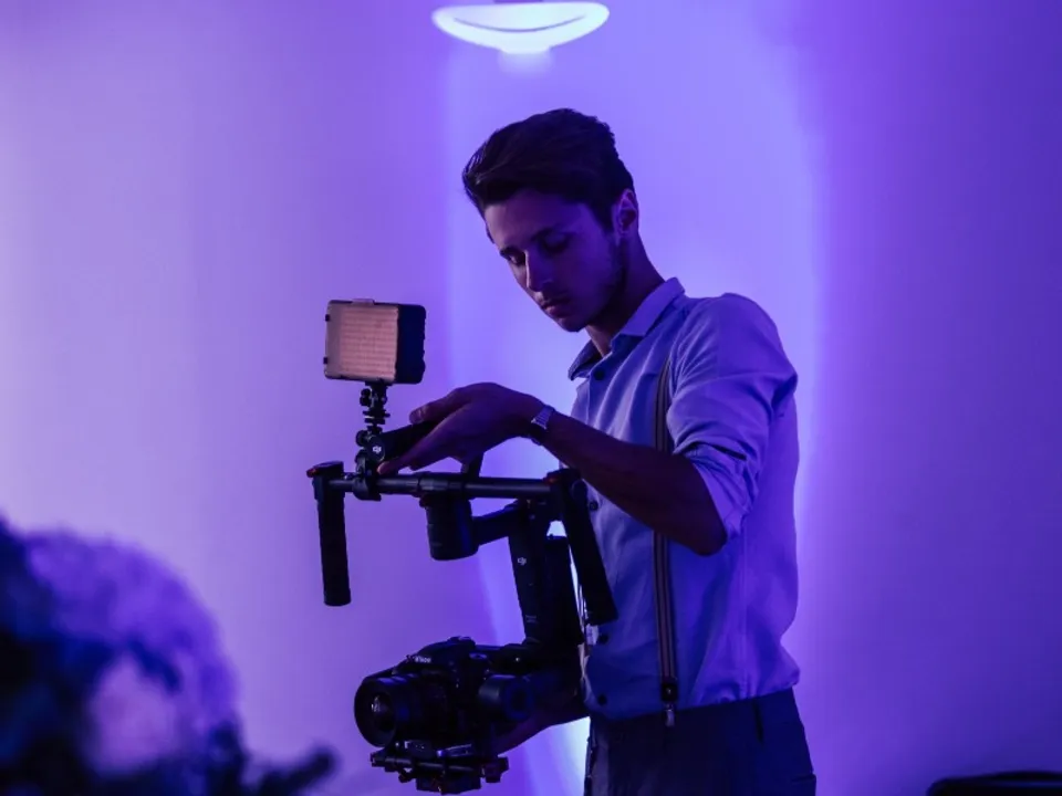 ARNAUD GRATIA VIDÉASTE