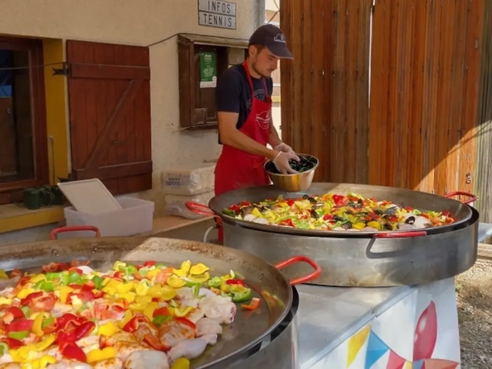 PAELLA GÉANTE
