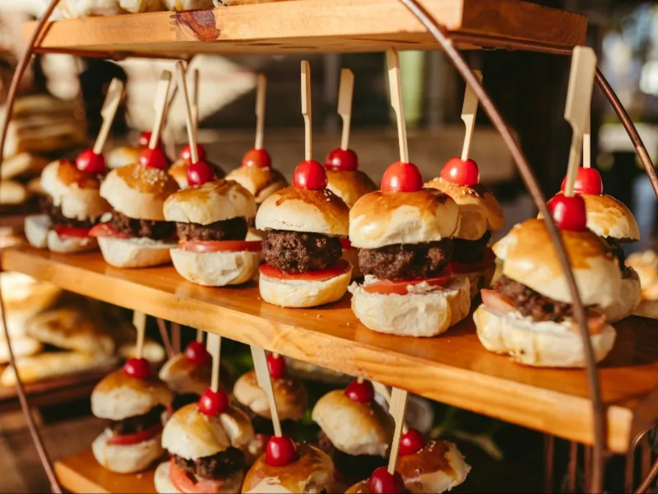 LES COCOTTES DU VERMOIS TRAITEUR