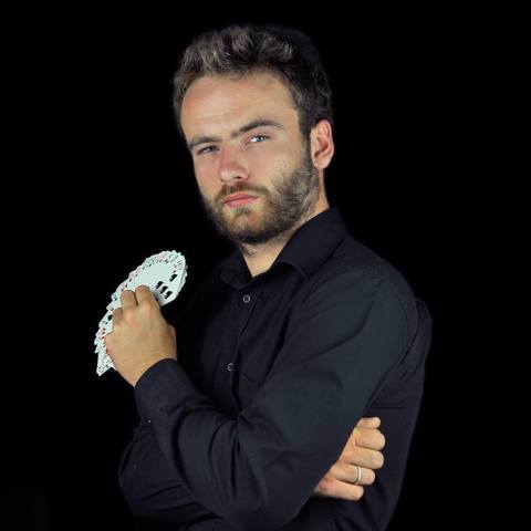 Hugo L Mago